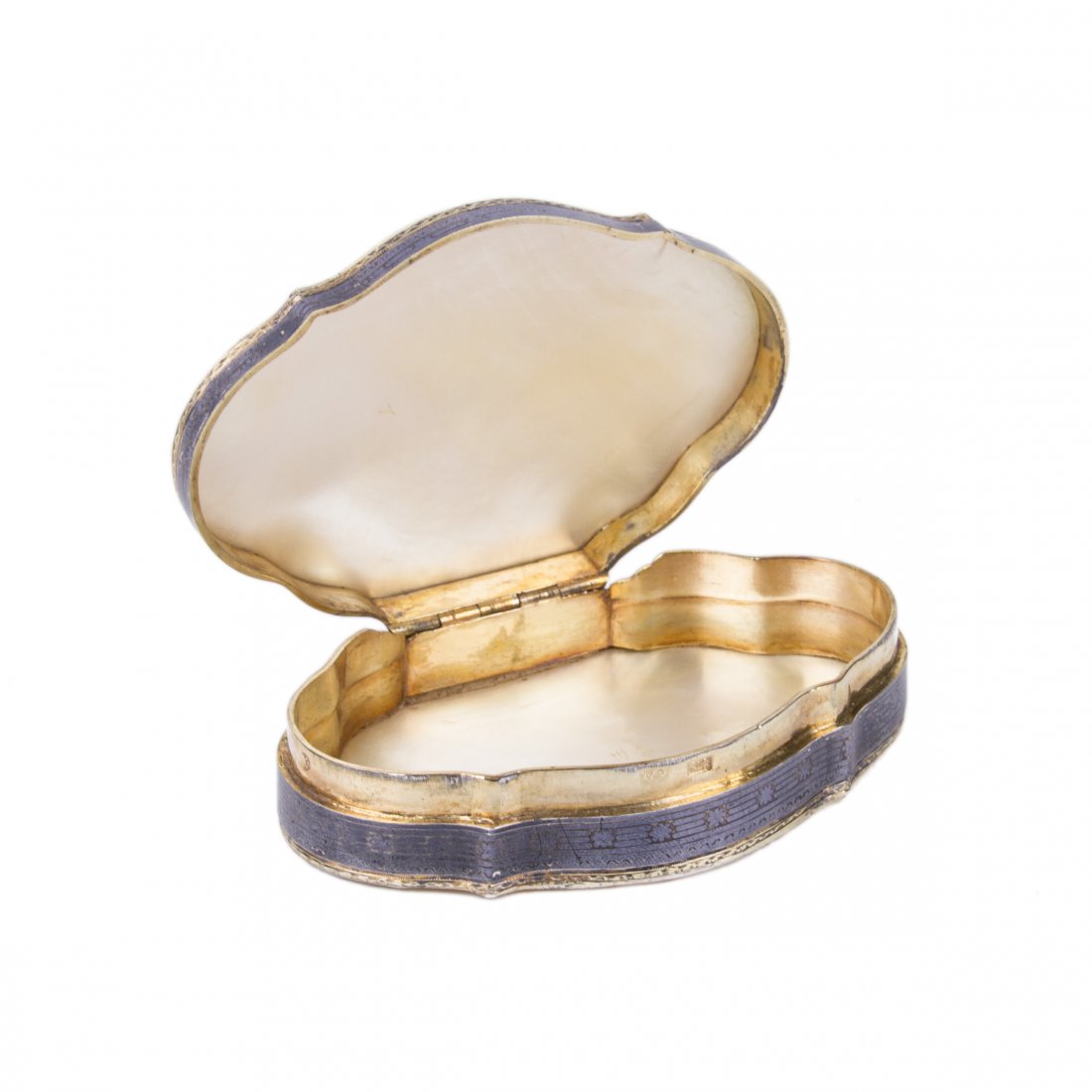 Russian silver, niello and mother of pearl carved box — image 4