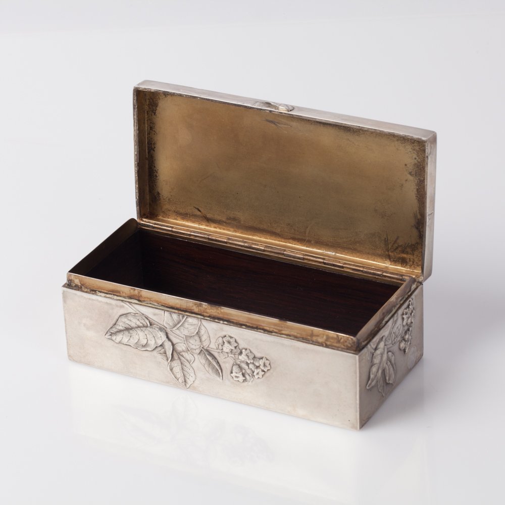 Silver cigarette box. — image 2