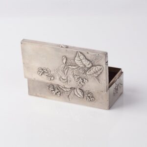 Silver cigarette box. — image 3