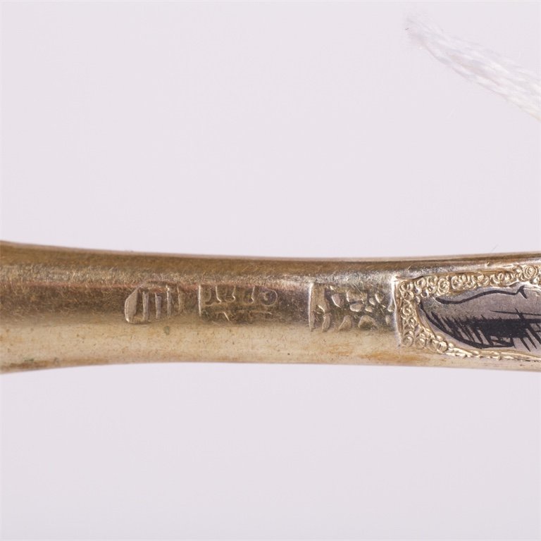 Russian decorative silver-gilt and niello spoon — image 4