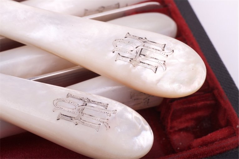 Silver set of 18 dessert knifes. — image 3