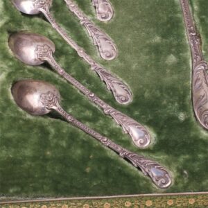 Silver serving set of 4 pieces and 12 spoons. — image 3