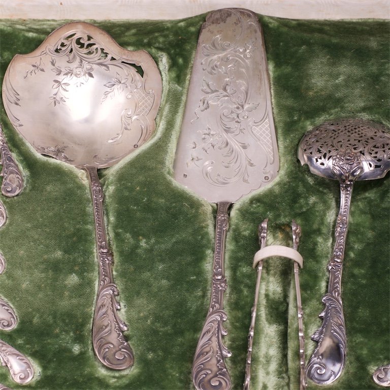 Silver serving set of 4 pieces and 12 spoons. — image 4