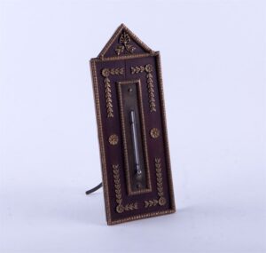 Antique thermometer. — image 1