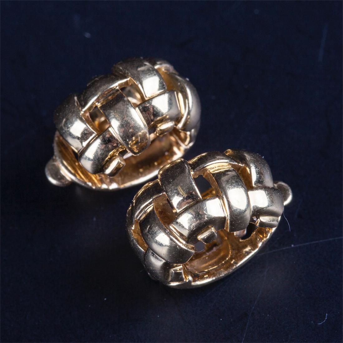 Tiffany & Co. Gold 18K Basket Weave Hoop Earrings — image 4