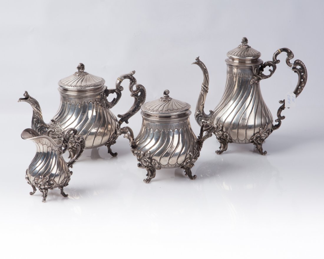 French set of 4 pieces in a oak box. — image 4