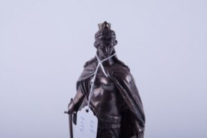 Silver figure. — image 2