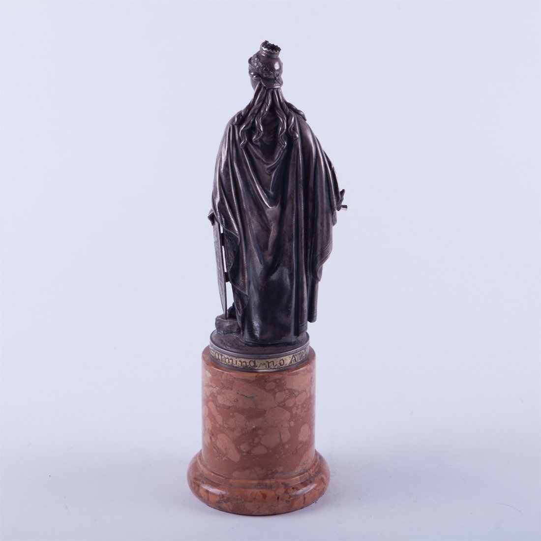 Silver figure. — image 6