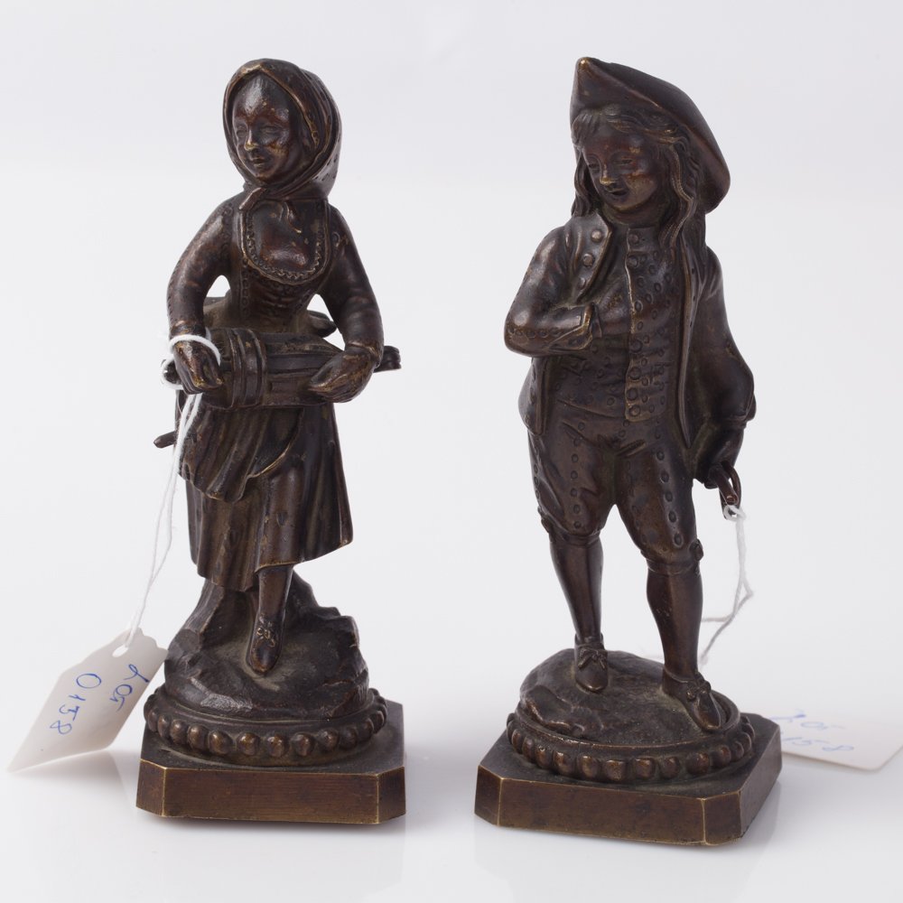 Bronze figures. "Boy and girl" — image 2