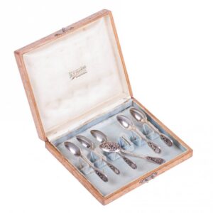 Russian silver and niello tea-spoon set in original box — image 1