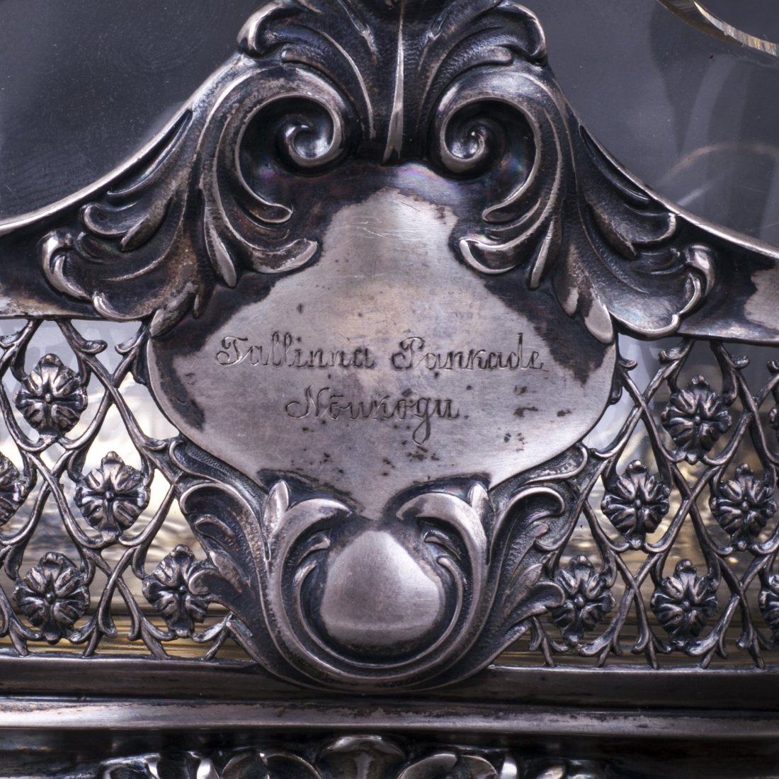 Silver mounted glass fruit bowl on legs — image 4