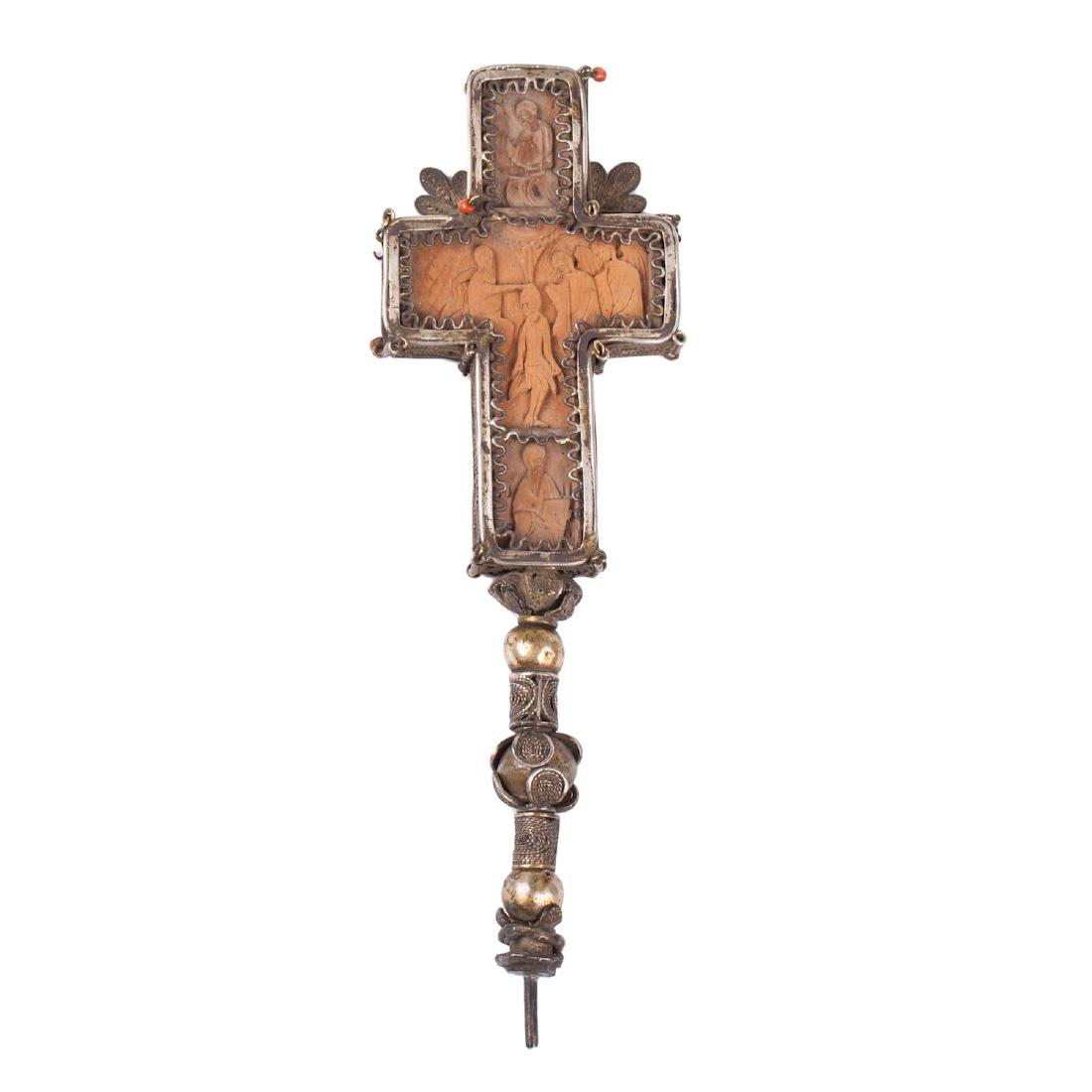 Rare carved wood double-sided altar cross — image 2