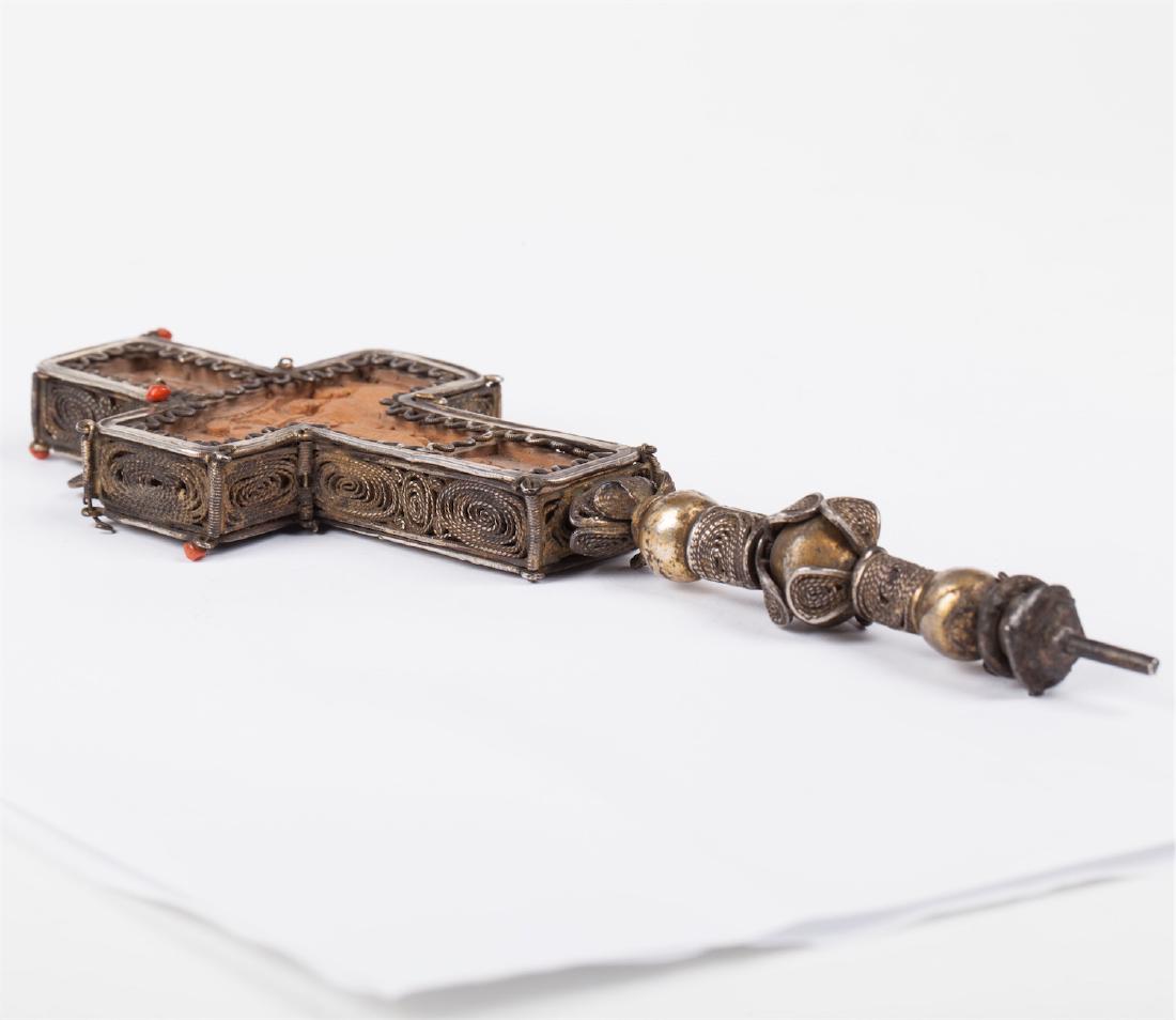 Rare carved wood double-sided altar cross — image 3