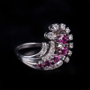 Gold 585 ring with diamond and rubies — image 1