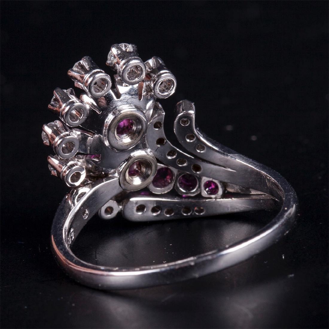 Gold 585 ring with diamond and rubies — image 3