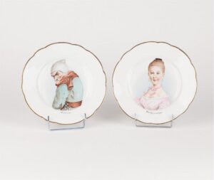 Two decorative plates with N. Gogol characters. Russia, — image 2