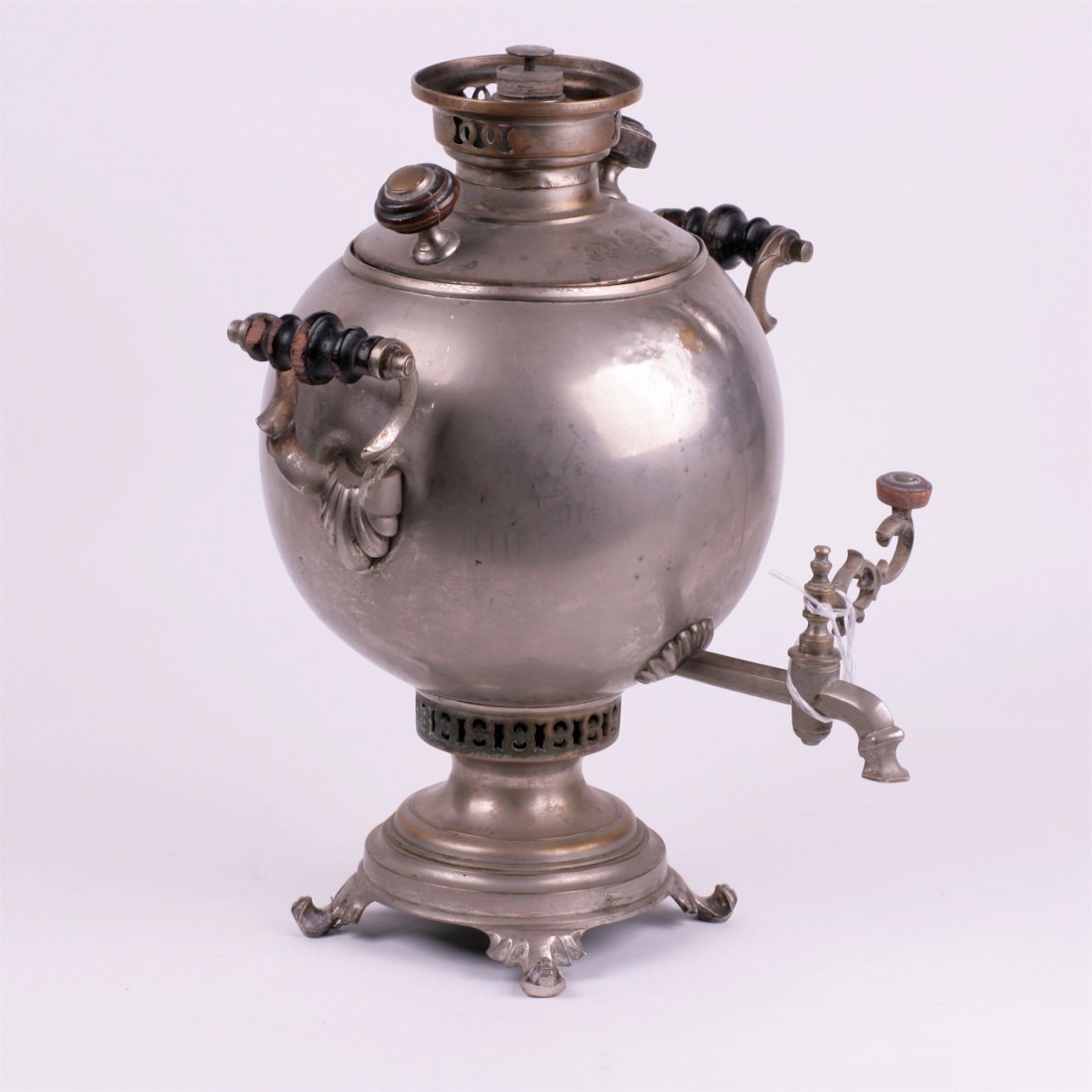 Russian samovar in the shape of sphere. — image 2