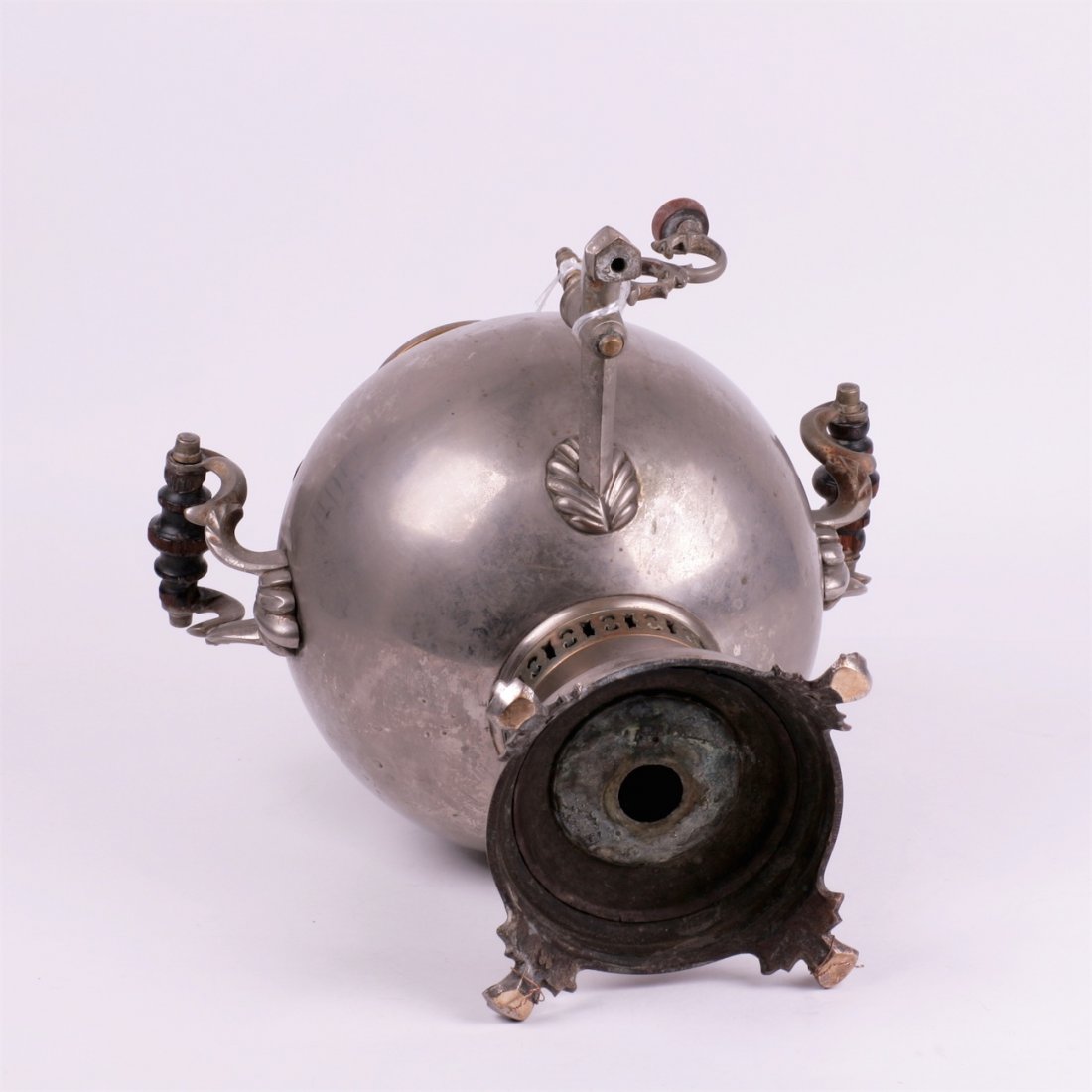 Russian samovar in the shape of sphere. — image 5