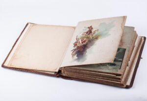 Antique Russian photo album with bronze plaque — image 6