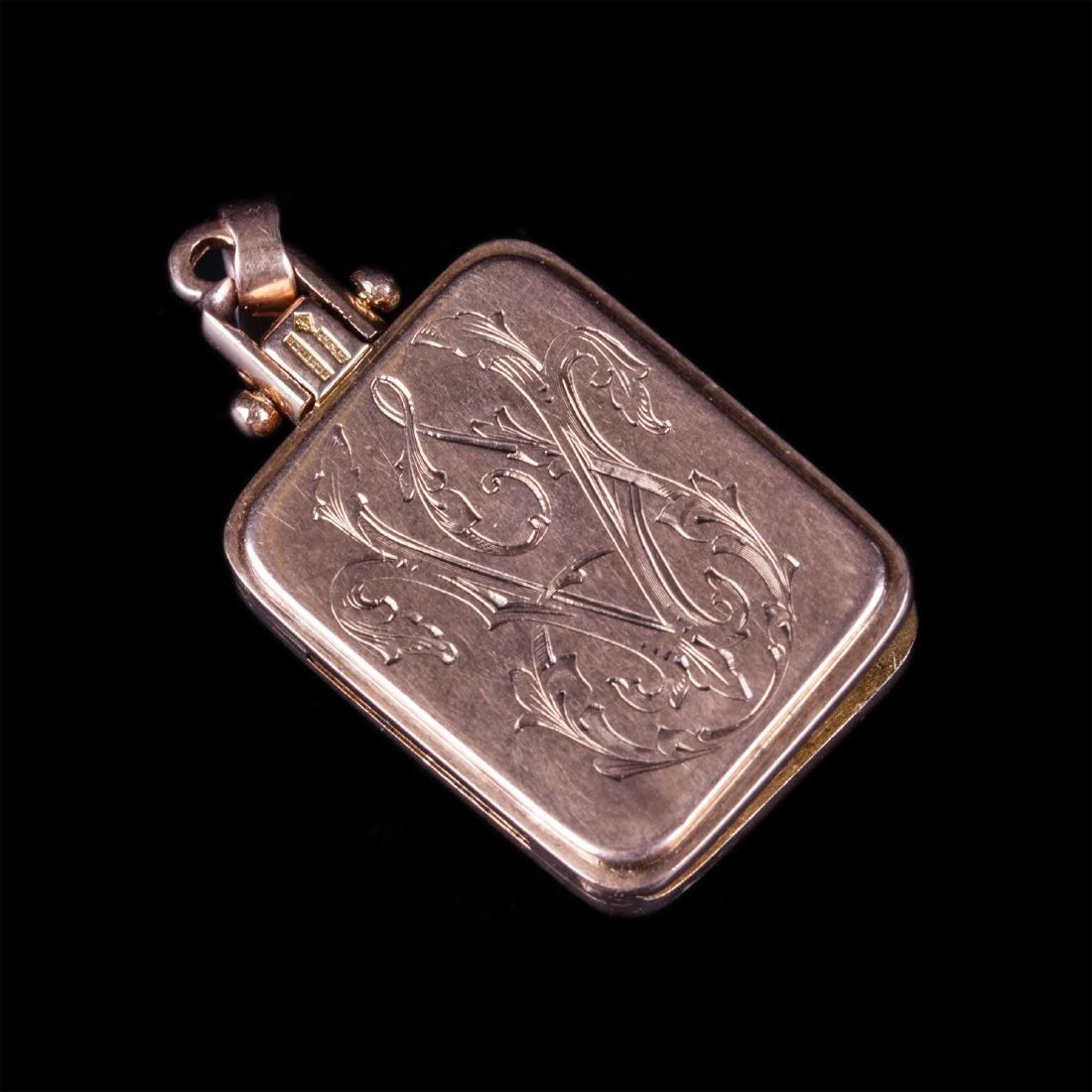 Gold medallion with cameo. France — image 3