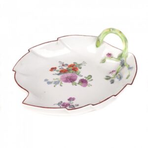 Porcelain tray. 18th century. Ekat. 2. — image 1