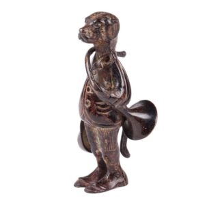 Antique bronze figure "A hunter dog" — image 1
