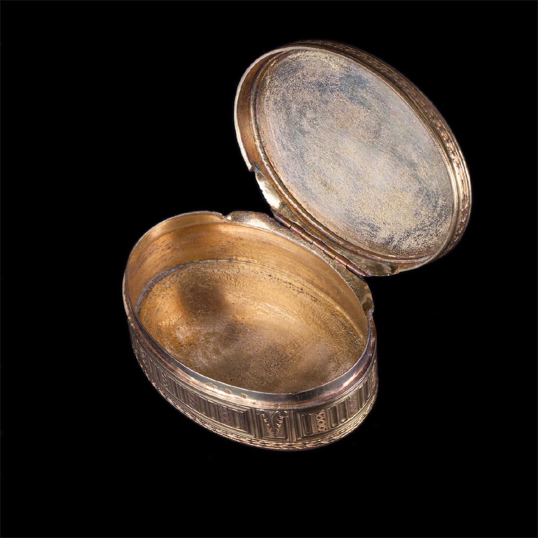 Antique French bronze gilded box — image 3