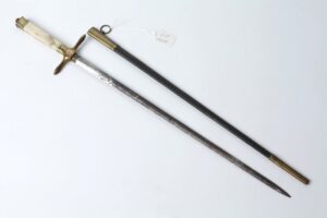 English navy dagger. — image 1