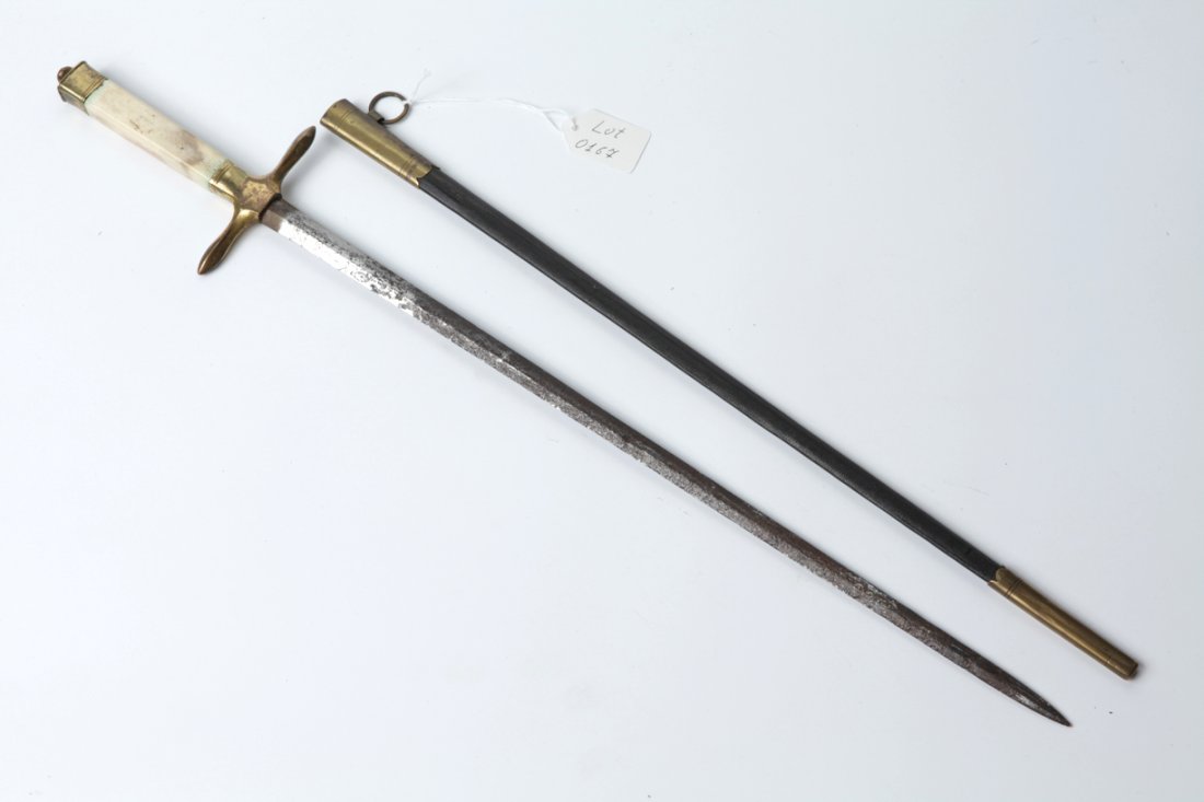 English navy dagger. — image 1