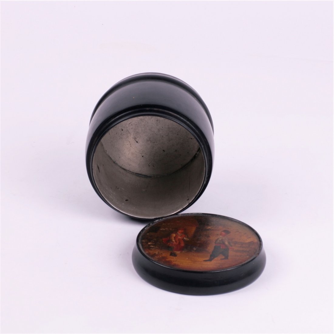 Russian lacquer box in the shape of barrell. — image 4