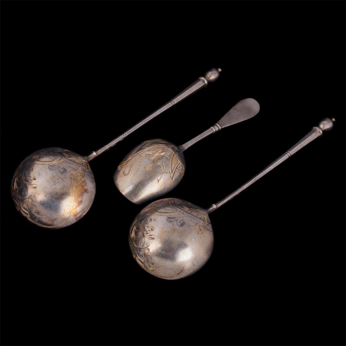 Russian silver-gilt and engraving tea set — image 4