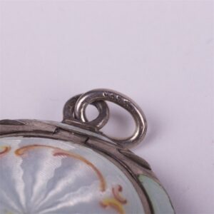 Silver powder box. — image 3