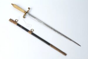 English navy dagger. — image 1