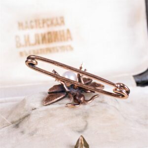 Russian Imperial time gold brooch in the shape of fly — image 4