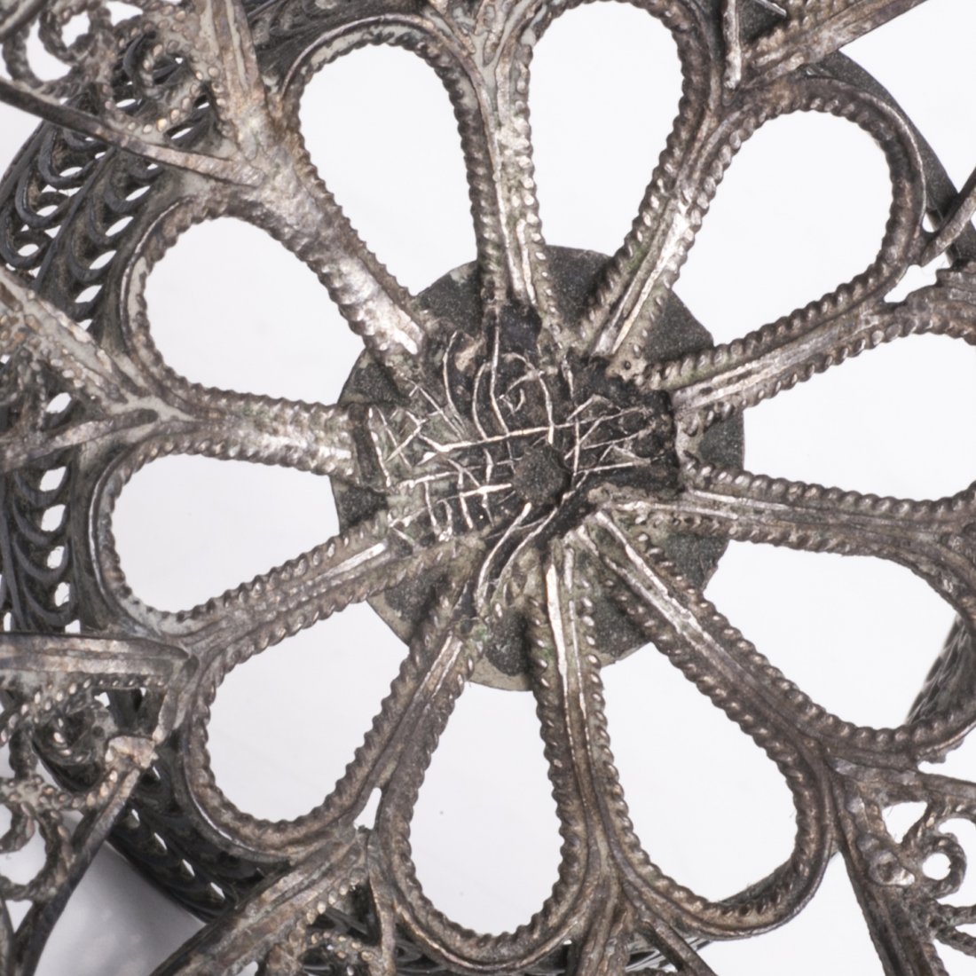 Antique filigree silver stand for egg — image 4