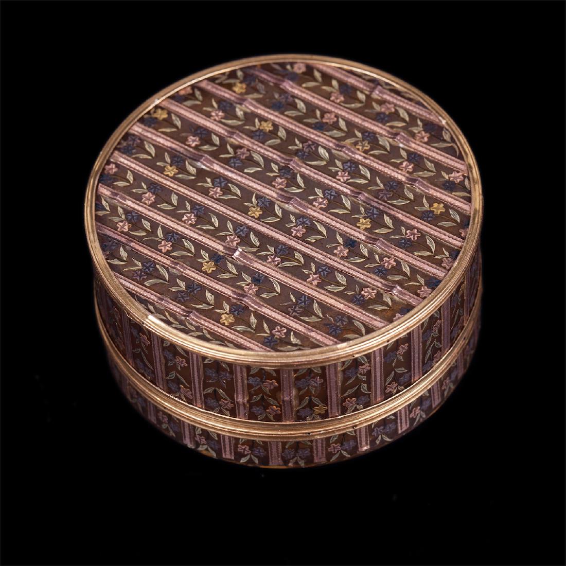 Antique Gold 18k-0.750 tortoise shell jewelry box — image 2
