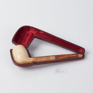 Antique smoking pipe. — image 1