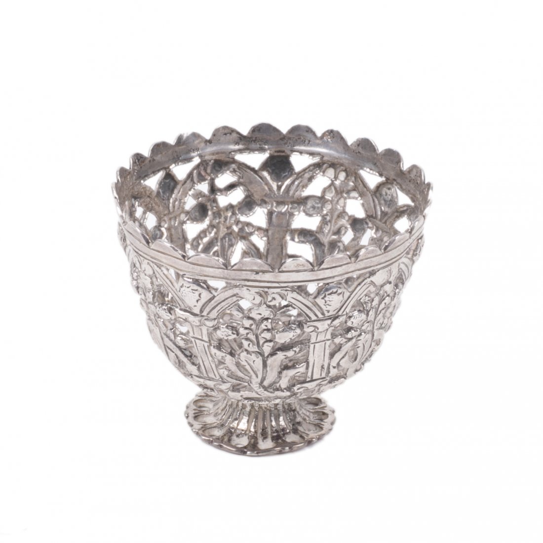 Antique filigree silver stand for egg — image 1