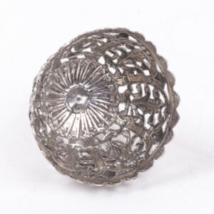 Antique filigree silver stand for egg — image 3