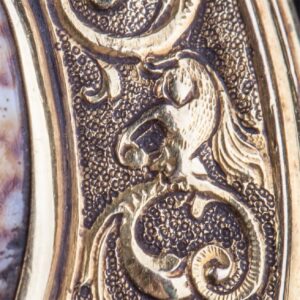 Antique gold authentic shell snuff box with a hunt — image 7
