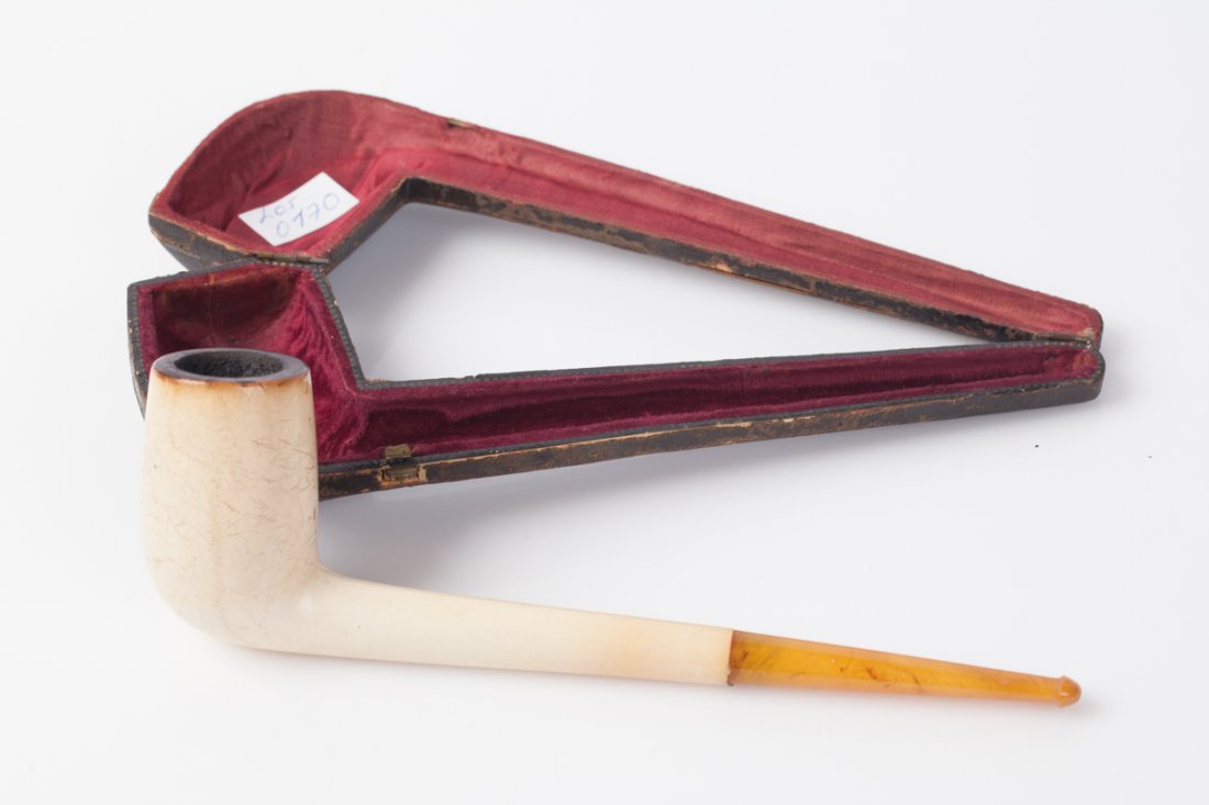 Antique smoking pipe. — image 2