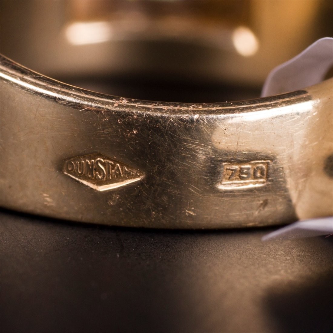 Gold ring with diamonds — image 4