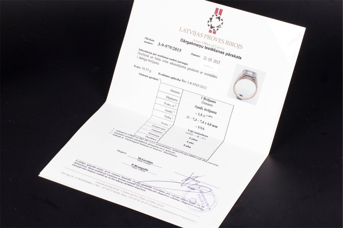 Gold ring with diamonds — image 6