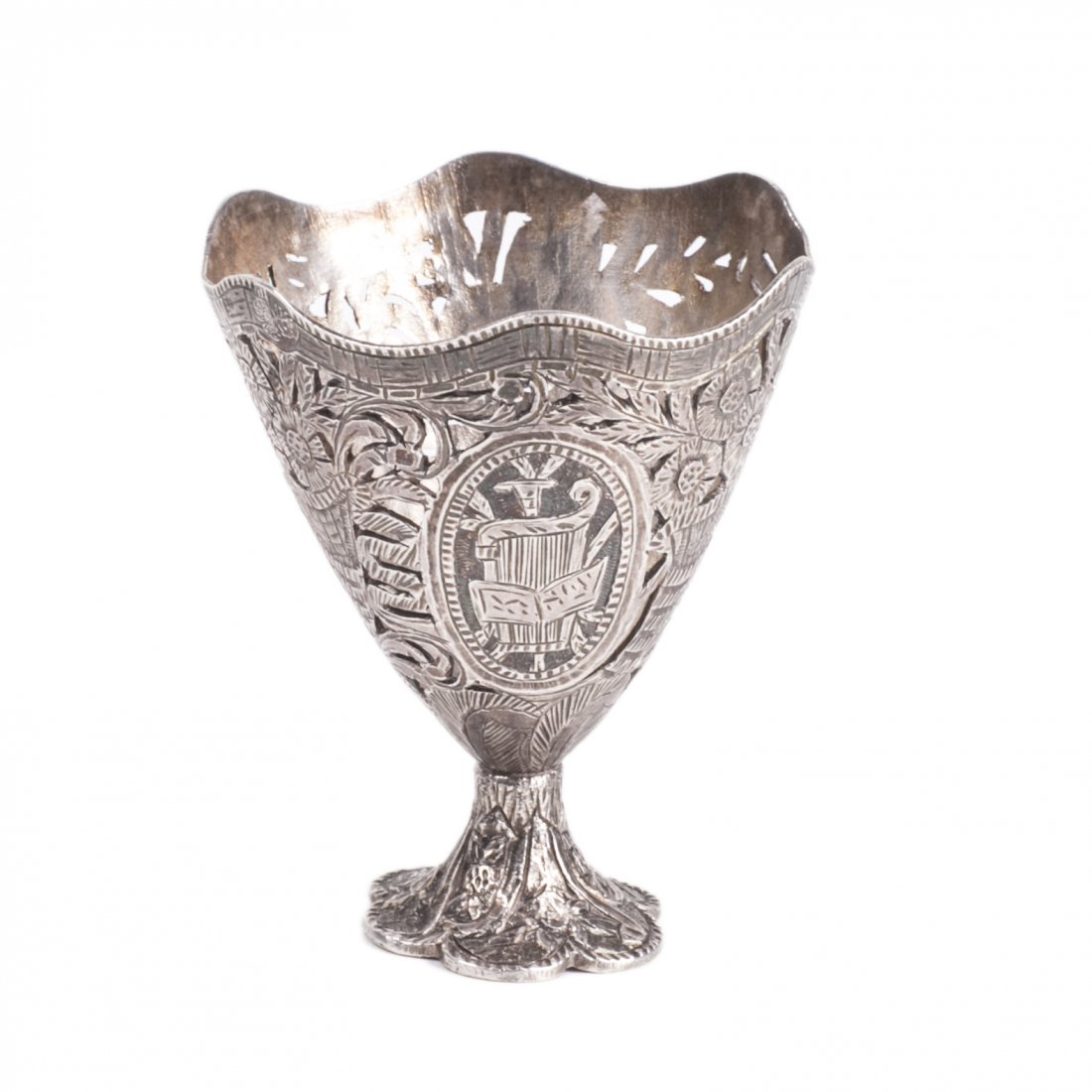 Antique filigree silver stand for egg — image 1