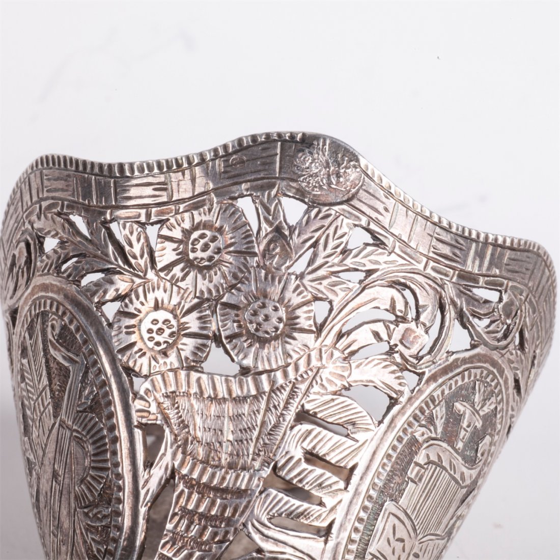 Antique filigree silver stand for egg — image 4