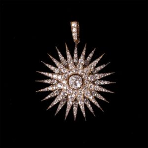 Antique Russian gold pendant with diamonds. — image 1