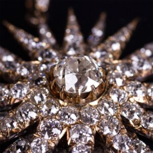 Antique Russian gold pendant with diamonds. — image 2