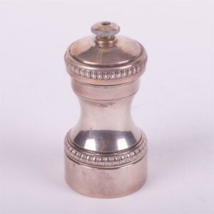 Silver pepper cellar. — image 2