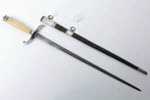 English naval dagger. — image 1