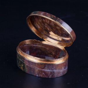Antique French jasper box with a gold mounted — image 4